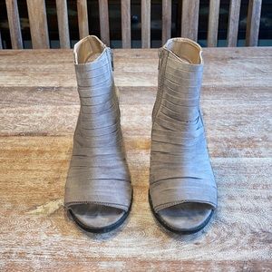 Open Toe Heeled Booties 7.5